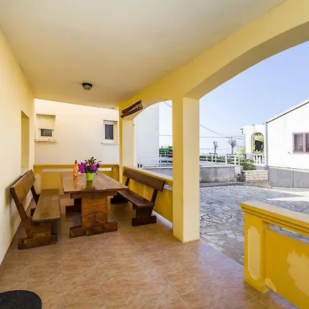 Ferienhaus House At The Beach Nin Vrsi